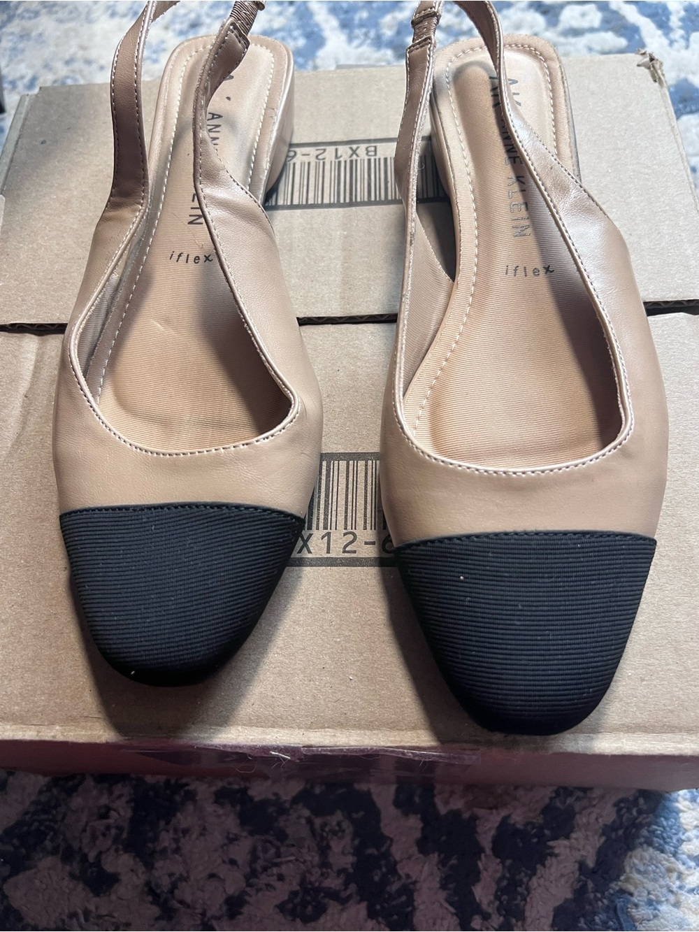 Ann klein ifkex tan and black flats size 10